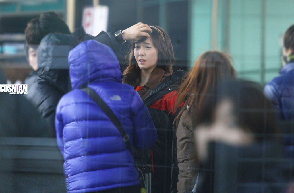[OTHER][20-01-2012]Jessica tại trường quay của bộ phim "Wild Romance" - Page 21 111B7B4D4F41FEB92E9099