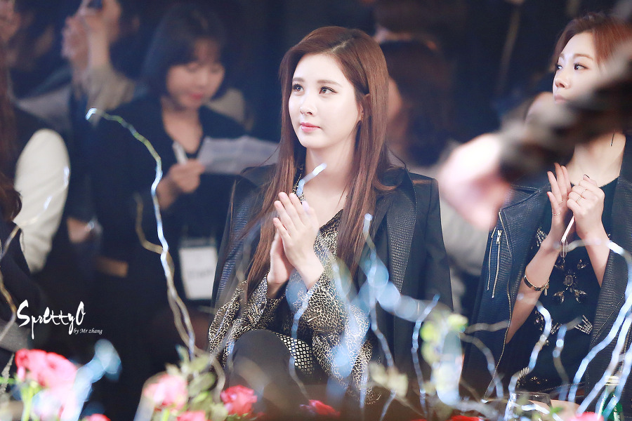 [PIC][21-10-2015]SeoHyun tham dự "HERA SEOUL FASHION WEEK S/S 2016 'MAG&LOGAN'" vào trưa nay 2353644A5628A1E728F5BC