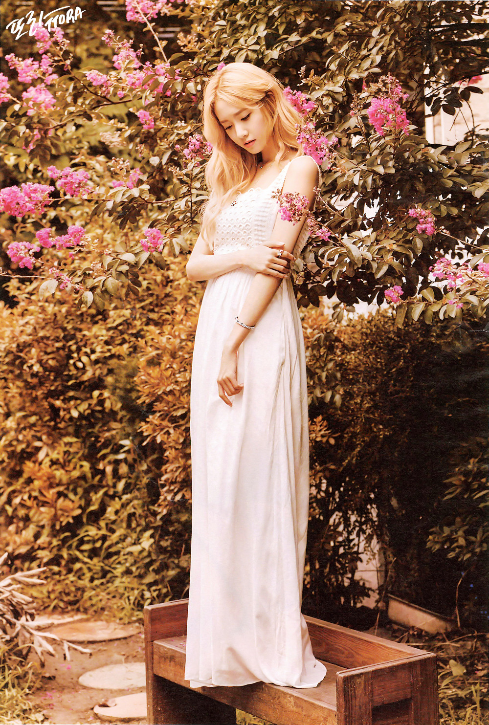 [PIC][05-08-2015]YoonA xuất hiện trên ấn phẩm tháng 9 của tạp chí "HIGH CUT" 23724F4355C88C7E219280