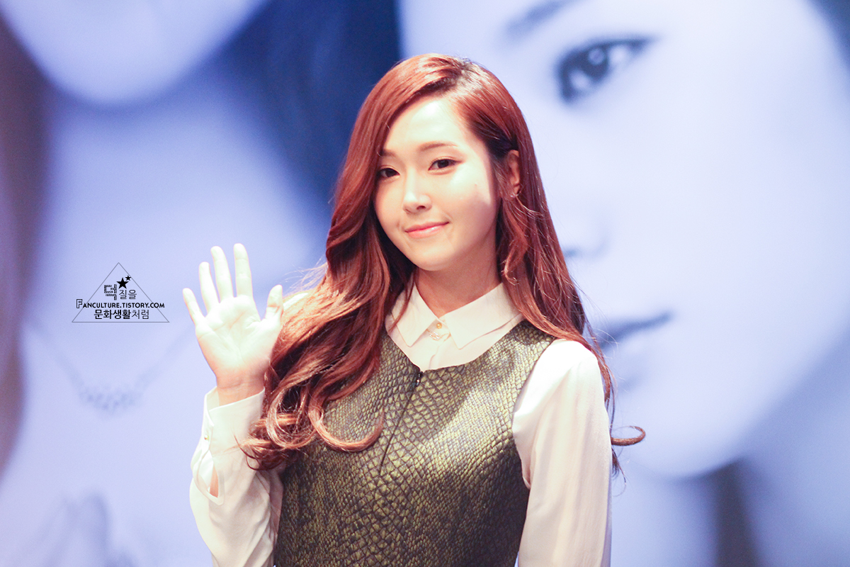 [PIC][01-12-2013]Jessica xuất hiện tại buổi fansign thứ 2 cho thương hiệu "STONEHENgE" vào trưa nay - Page 3 266C393E52C039492599A2