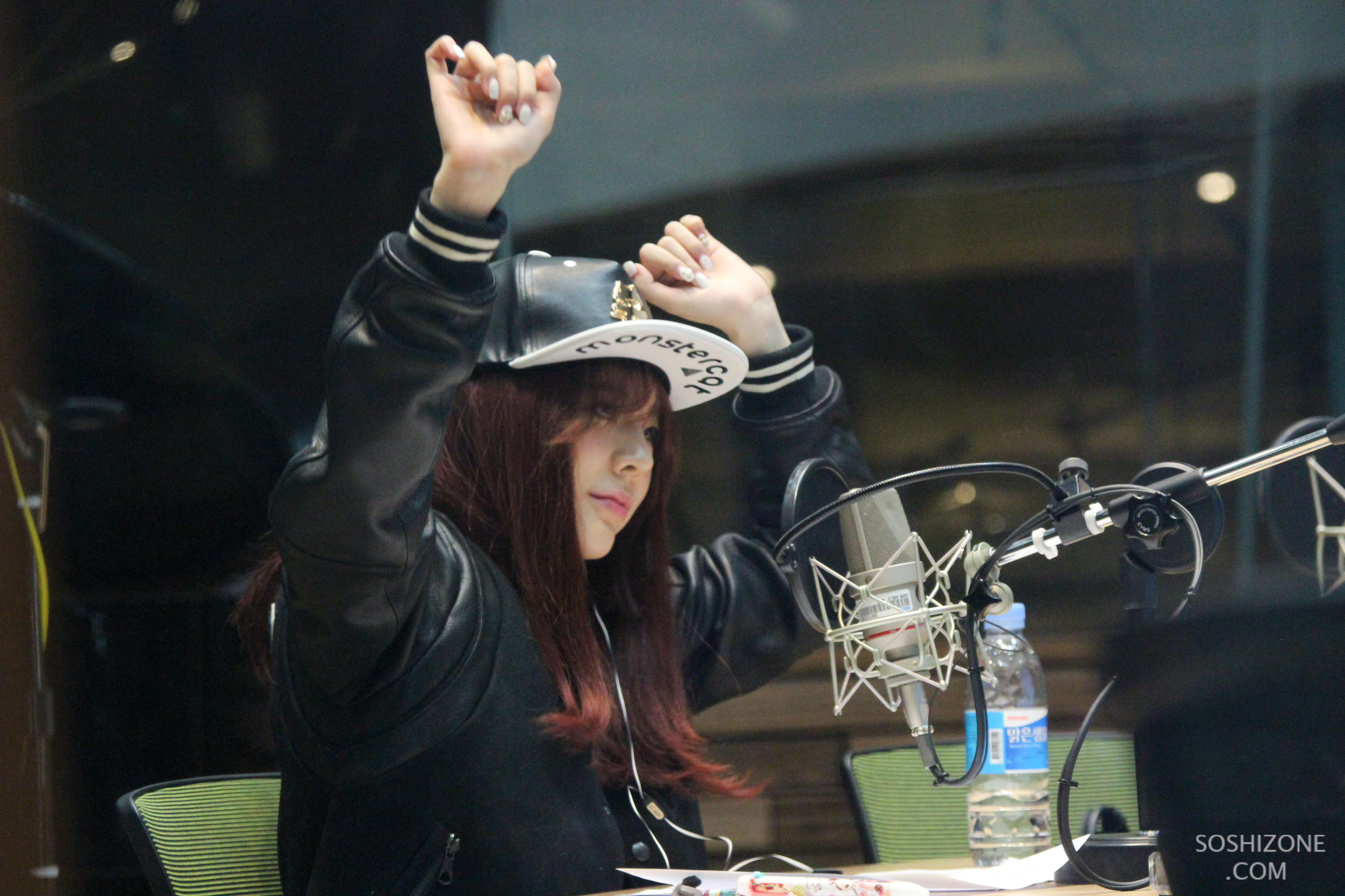 [OTHER][06-02-2015]Hình ảnh mới nhất từ DJ Sunny tại Radio MBC FM4U - "FM Date" - Page 22 217AE03A55B79AF620C415
