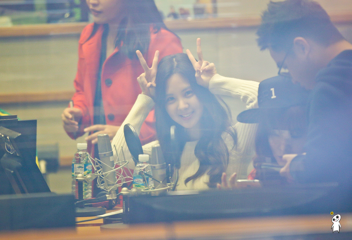 [PIC][29-10-2013]SeoHyun và Tiffany xuất hiện tại "KBS Cool FM Radio Jo JungChi & Harim 2 o'clock" vào trưa nay 222CB833527846531EC208