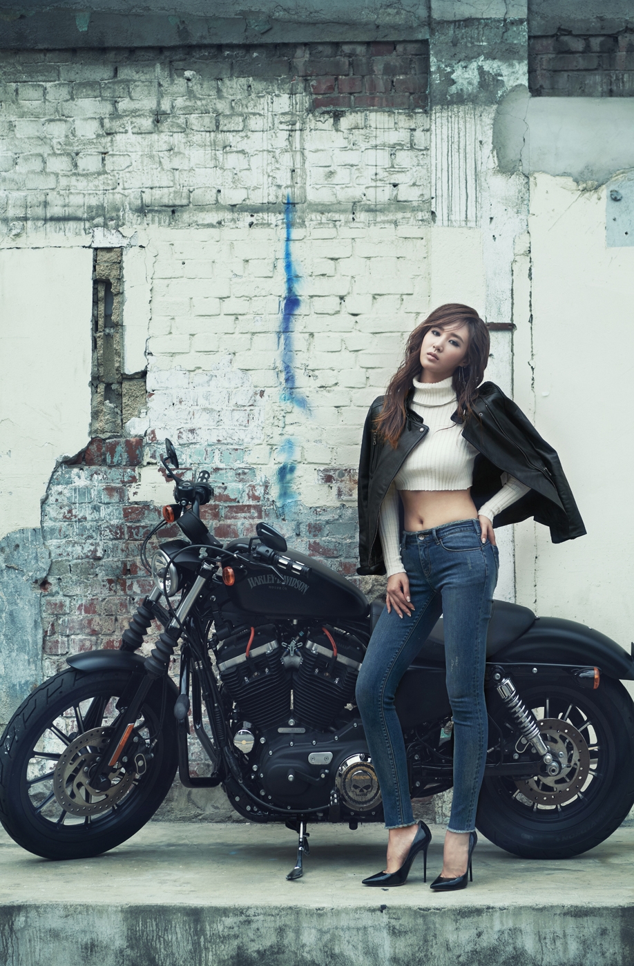 [OTHER][25-08-2016]Yuri trở thành người mẫu mới cho Dòng Jeans - "블라키/BLACKEY" 2279D14757C9403607D4B3