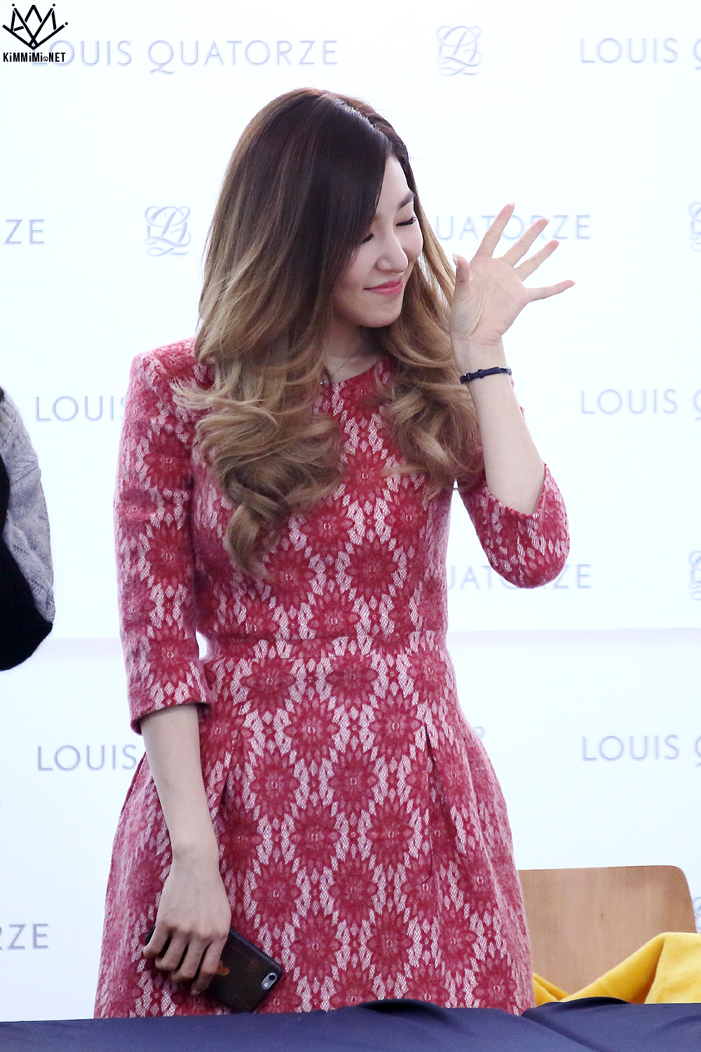 [PIC][27-11-2015]TaeTiSeo tham dự buổi Fansign cho thương hiệu "Louis Quartoze" tại Lotte Department Store Busan vào chiều nay - Page 6 27033A3B56A75BDC164185